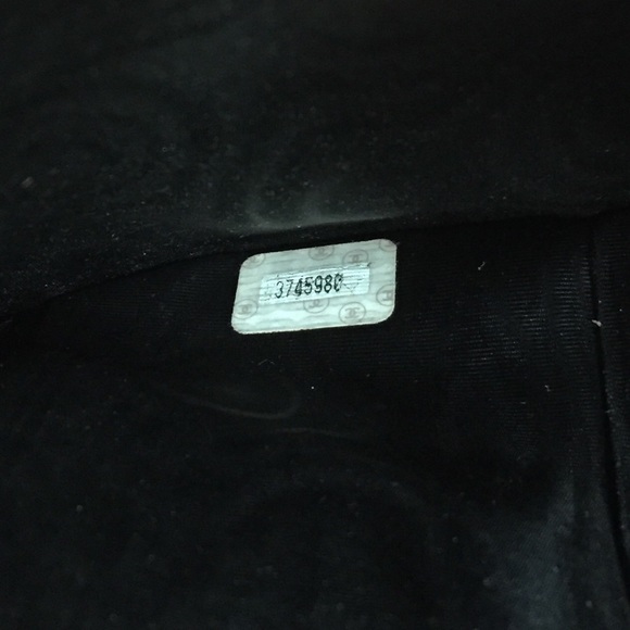 Authentic Chanel Black Lambskin Wallet - Picture 6 of 8